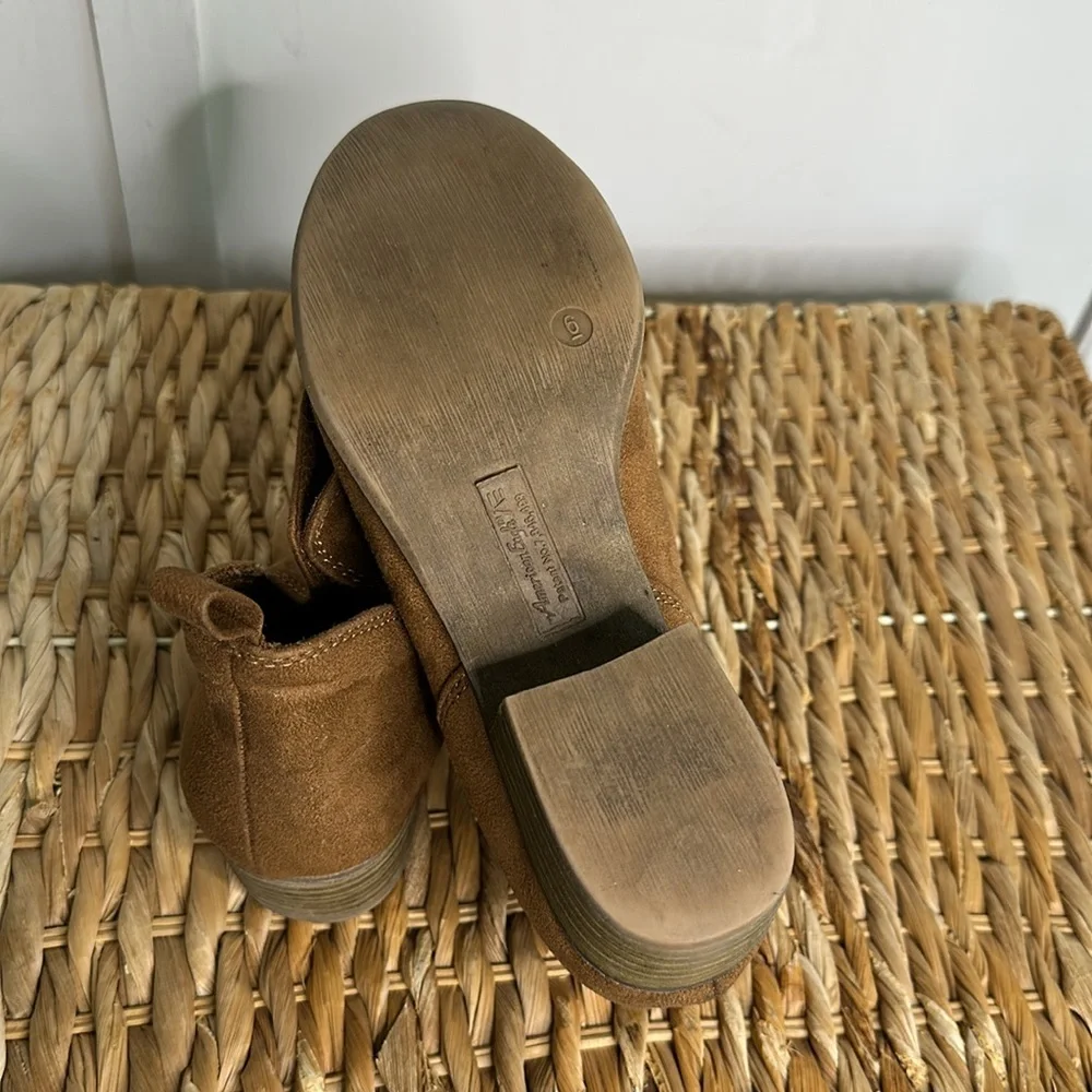 American Eagle Brown Ankle Boots size‎ 6